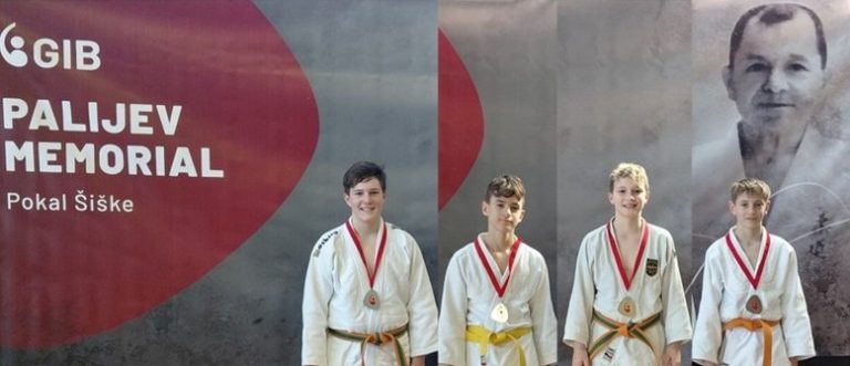 MEDALIST
